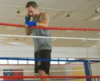 Hawaii Five-0 – Brooke Waiakea, eine Hula-Tänzerin, wird ermordet. Steve (Alex O'Loughlin) und seine Kollegen beginnen mit den Ermittlungen, um den Täter zu fassen ...