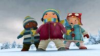 Snowsnaps' Winterspiele – Mutig stellt sich Kiki vor ihre Freunde.