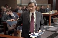 Der Exorzismus von Emily Rose – Ethan Thomas (Campbell Scott) will beweisen, dass Pater Richard Moore mit seinem Exorzismus an Emily Rose das Leben der jungen Frau zerstört hat.