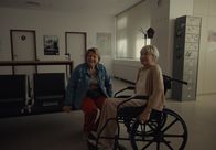 80 Plus – (v.li.): Toni (Margarethe Tiesel), Helene (Christine Ostermayer).