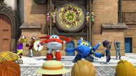 Super Wings – Jett und Jerome treten mit den Künstlern auf, um dann im Publikum nach Marek zu fragen.