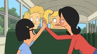 Bob's Burgers – Vorne, l-r: Tina, Linda. Hinter, l-r: Jocelyn, Tammy