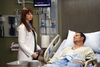 Dr. House – Die Medizinstudentin Martha (Amber Tamblyn) versucht sich ein Bild der Erkrankung des Politberaters Joe Dugan (Jack Coleman) zu machen.