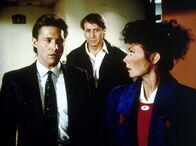 Agentin mit Herz – Amanda (Kate Jackson, r.) und Lee (Bruce Boxleitner, l.) sind in eine Falle gelockt worden ...