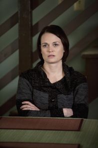 Criminal Minds – Musste mit ansehen, wie ihr Mann in einer Kirche umgebracht wurde: Meg Collins (Sprague Grayden) ...