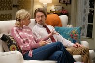 Last Man Standing – Mandy Baxter (Molly McCook, l.); Kyle Anderson (Christoph Sanders, r.)