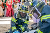 9-1-1 Notruf L.A. – Howie "Chimney" Han (Kenneth Choi, l.); Henrietta "Hen" Wilson (Aisha Hinds, r.)