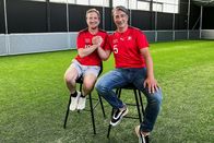 Donnschtig-Jass – L-R: Stefan Büsser und Murat Yakin bei der Challenge "Ballgeschwindigkeit schätzen"
