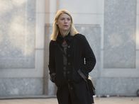 Homeland – Versucht alles, um herauszufinden, ob Sekou wirklich hinter den Anschlag in New York steckt: Carrie (Claire Danes) ...