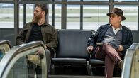 The Blacklist – Chuck (Jonathan Holtzman, l.) und Raymond 'Red' Reddington (James Spader, r.)