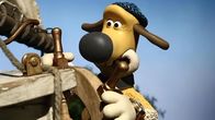 Shaun das Schaf – Bitzer macht sich als Steuermann des Schiffs gar nicht schlecht.