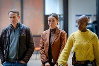 Tatort – Ermittlungsteam, v.li.: Wotan Wilke Möhring als Thorsten Falke, Peri Baumeister als Yael Feldman, Florence Kasumba als Anaïs Schmitz