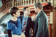 Der Bergdoktor – (v.l.n.r.) Cornelia (Ulrike Schwarz); Hermann Winter (Norbert Heckner); Dr. Justus Hallstein (Harald Krassnitzer)