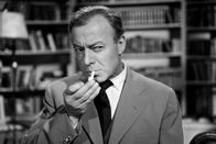 Es geschah am hellichten Tag – Es geschah am hellichten Tag Gewiefter Ermittler: Heinz Rühmann als Kommissar Matthäi Copyright: SRF/Praesens-Film
