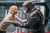 Passengers – Aurora Lane (Jennifer Lawrence), Jim Preston (Chris Pratt)