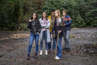 Nancy Drew – (v.l.n.r.) Georgia (Leah Lewis); Bess (Maddison Jaizani); Nick (Tunji Kasim); Nancy (Kennedy McMann); Ace (Alex Saxon)