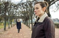 Tatort – Kommissarin Henni Sieland (Alwara Höfels) offenbart ihrer Kollegin Karin Gorniak (Karin Hanczewski), dass sie keine Polizistin mehr sein möchte.