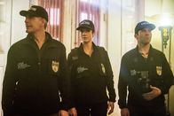 Navy CIS: New Orleans – Müssen einen neuen Mordfall aufklären: Pride (Scott Bakula, l.), Brody (Zoe McLellan, M.) und Lasalle (Lucas Black, r.) ...