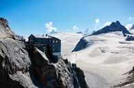 Tolkien: Die wahre Geschichte der Ringe – Panorama mit der Bertolhütte auf 3311 Meter Höhe
