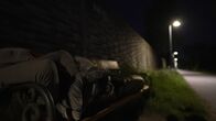 Ermittler! – Der Obdachlose Ference Z. ist vollkommen schutzlos, als er im Sommer 2023 von einem Unbekannten angegriffen wird.