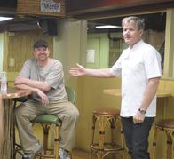 In Teufels Küche mit Gordon Ramsay – Gordon Ramsay (r.)