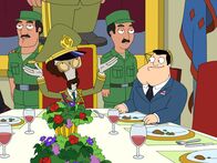 American Dad! – Vorne, l-r: Roger, Stan