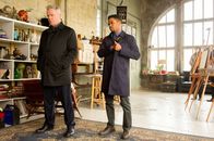 Elementary – (v.l.n.r.) Captain Thomas Gregson (Aidan Quinn); Detective Marcus Bell (Jon Michael Hill)