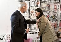 Sturm der Liebe – Barbara (Nicola Tiggeler, r.) wird von Götz (Andreas Borcherding, l.) an Valentinas Bettchen ertappt ...