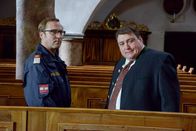 Vier Frauen und ein Todesfall – (v.li.) Christian Strasser (Oberholzer), Christoph Krutzler (Franz Unterholzer).