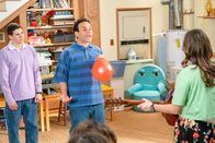 The Goldbergs – (v.li.) Sam Lerner (Geoff Schwartz), Troy Gentile (Barry Goldberg), Hayley Orrantia (Erica Goldberg).