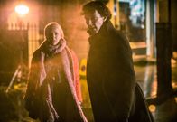 Sherlock – Sherlock Holmes (Benedict Cumberbatch) und Mary Morstan (Amanda Abbington) haben erfahren, dass sich John Watson in großer Gefahr befindet und sind auf der Suche nach ihm.