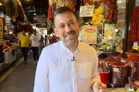 Küchen der Welt – Küchenchef Doga Çitçi bereitet des Sultans liebstes Essen zu: Hünkar Begendi.