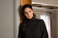 Colony – Pictured: Katie Bowman (Sarah Wayne Callies)