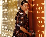 The Rookie – Chen (Melissa O'Neil) beginnt ihre Undercover-Arbeit. Als eine Chemikerin namens Nova infiltriert sie die Drogenszene und soll Meth kochen. Während ihrer Ermittlung ist Chen auf sich alleine gestellt - jeder Fehler kann tödlich enden.