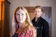 Der Bergdoktor – Der erfolgreiche Sänger Robert Selig (Kai Scheve) trifft seine Ex-Geliebte Bille (Birte Hanusrichter) wieder.