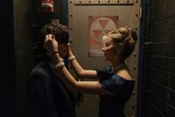 Hysteria! – Beim Homecoming-Ball mit Judith (Jessica Treska) nimmt der Abend für den schwerverknallten Dylan (Emjay Anthony) eine düstere Wendung.