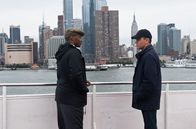Der Plan – Harry Mitchell (Anthony Mackie, l.) hat den Auftrag, das Leben von David Norris (Matt Damon, r.) so zu leiten, dass der sogenannte "Plan" eingehalten wird. Gibt es doch nicht so etwas wie Schicksal? Ist alles im Leben vorbestimmt?
