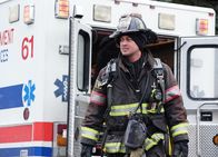 Chicago Fire – Chicago Fire Ring frei - All Hard Parts Staffel 4, Episode 14 Erschöpft vom Einsatz: Taylor Kinney als Kelly Severide