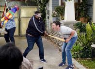 The Neighborhood – Calvin Butler (Cedric the Entertainer, l.); Dave Johnson (Max Greenfield, r.)