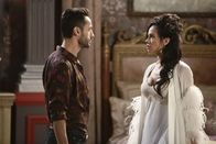 Castle – Eine junge Schauspielerin ist ermordet worden. Das Team um Beckett macht sich auf die Suche nach dem Mörder. Doch haben die Schauspielkollegen Manuel Villalobos (Kamar de los Reyes, l.) und Sophia Del Cordova (Daya Vaidya, r.) etwas damit zu tun?