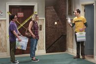 The Big Bang Theory – (v.li.) Johnny Galecki als Leonard Hofstadter, Kaley Cuoco-Sweeting als Penny, Jim Parsons als Sheldon Cooper.