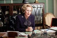 Die Eiserne Lady – Margaret Thatcher (Meryl Streep), die erste Premierministerin Großbritanniens, genannt "die eiserne Lady".