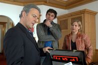 SOKO Kitzbühel – (v.li.) Huub Stapel (Henrik van Huisen), Hans Sigl (Andreas Blitz), Kristina Sprenger (Karin Kofler).
