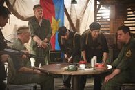 Sketch History – Vietnamesische Guerillas zwingen amerikanische Soldaten (Max Giermann, Holger Stockhaus, Paul Sedlmeir), vietnamesisches Roulette zu spielen.