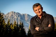 Der Bergdoktor – Als Bergdoktor hat er einen Arbeitsplatz in traumhafter Kulisse.