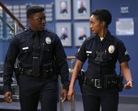 The Rookie – Harper (Mekia Cox) glaubt, der schlechte Ruf ihres neuen Rookies entwickelt sich zur Belastung. Daher gibt sie Thorsen (Tru Valentino) fünf Minuten, um zu beweisen, dass er es wert ist, die Uniform zu tragen.