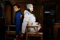 Chicago Med – Brenzlige Situation: Dominic Rains als Dr. Crockett Marcel, Torrey DeVitto als Dr. Natalie Manning