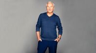 Kim & Klaus – RUNDFUNK BERLIN-BRANDENBURG Spontan, lustig, herzlich und einzigartig in der Kombination: Das ist der neue, achtteilige Talk-Podcast "Kim & Klaus" von rbb 88.8. Kim Fisher und Klaus Wowereit (Foto) läuten in den nächsten acht Wochen immer freitags mit spannenden Anekdoten aus ihrem Leben und einem ganz persönlichen Blick auf das Berliner Stadtgeschehen das Wochenende ein. Die erste Folge gibt es ab 1. November in der ARD Audiothek. Der Trailer ist bereits online.  