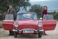 Velvet – Mateo Ruiz (Javier Rey, l.); Clara Montesinos (Marta Hazas, r.)