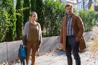 Der Staatsanwalt – Sandra Stein (Susanne Bormann) und Moritz Freitag (Jens Atzorn) sehen sich mit dem Tod von Nathalie Kremp, der Verlobten ihres Vaters, konfrontiert.